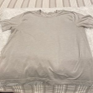 Lululemon workout shirt